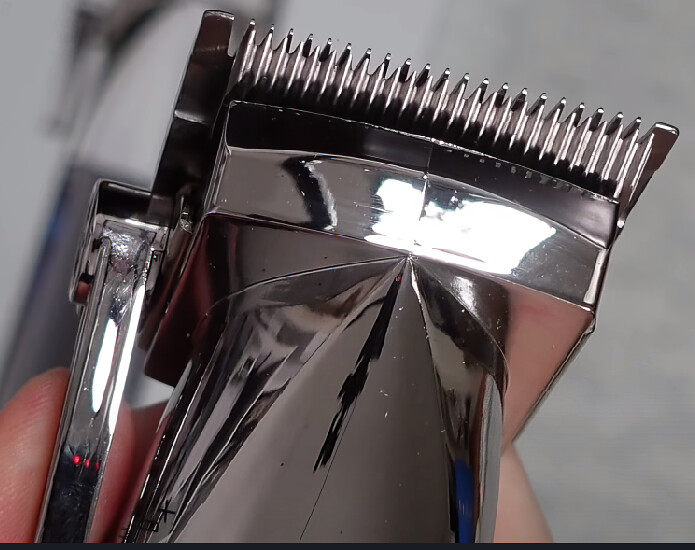 BaByliss Super-X E996E im Test - Professioneller Haarschneider für präzises, kabelloses Styling 2024