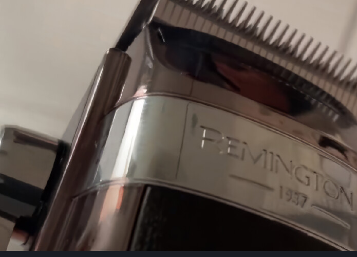 Remington HC9105 Haarschneidemaschine im Test: Retro Design trifft auf moderne Technologie 2024